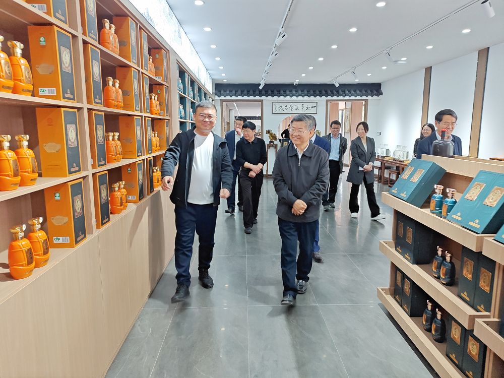 1713318380502795.jpg 05f8f1a49e05f5f89410038baea9af5.jpg